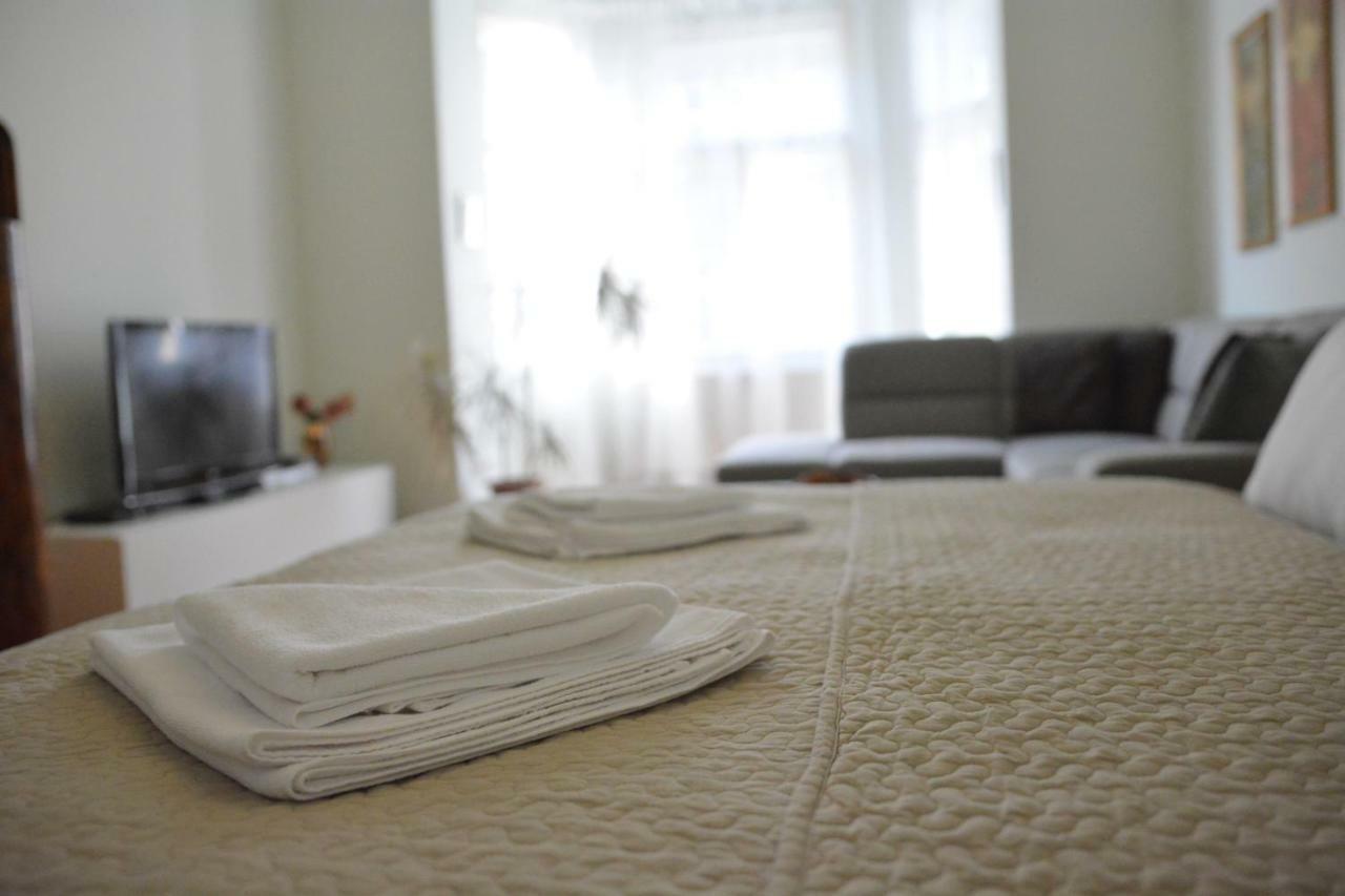 Apartment In The Heart Of プラハ エクステリア 写真